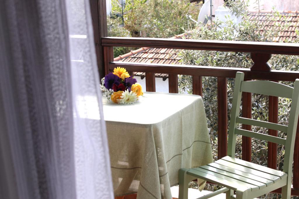 Hotel Theopisti Ouranoupoli Bagian luar foto