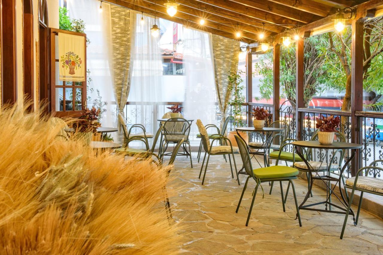 Hotel Theopisti Ouranoupoli Bagian luar foto
