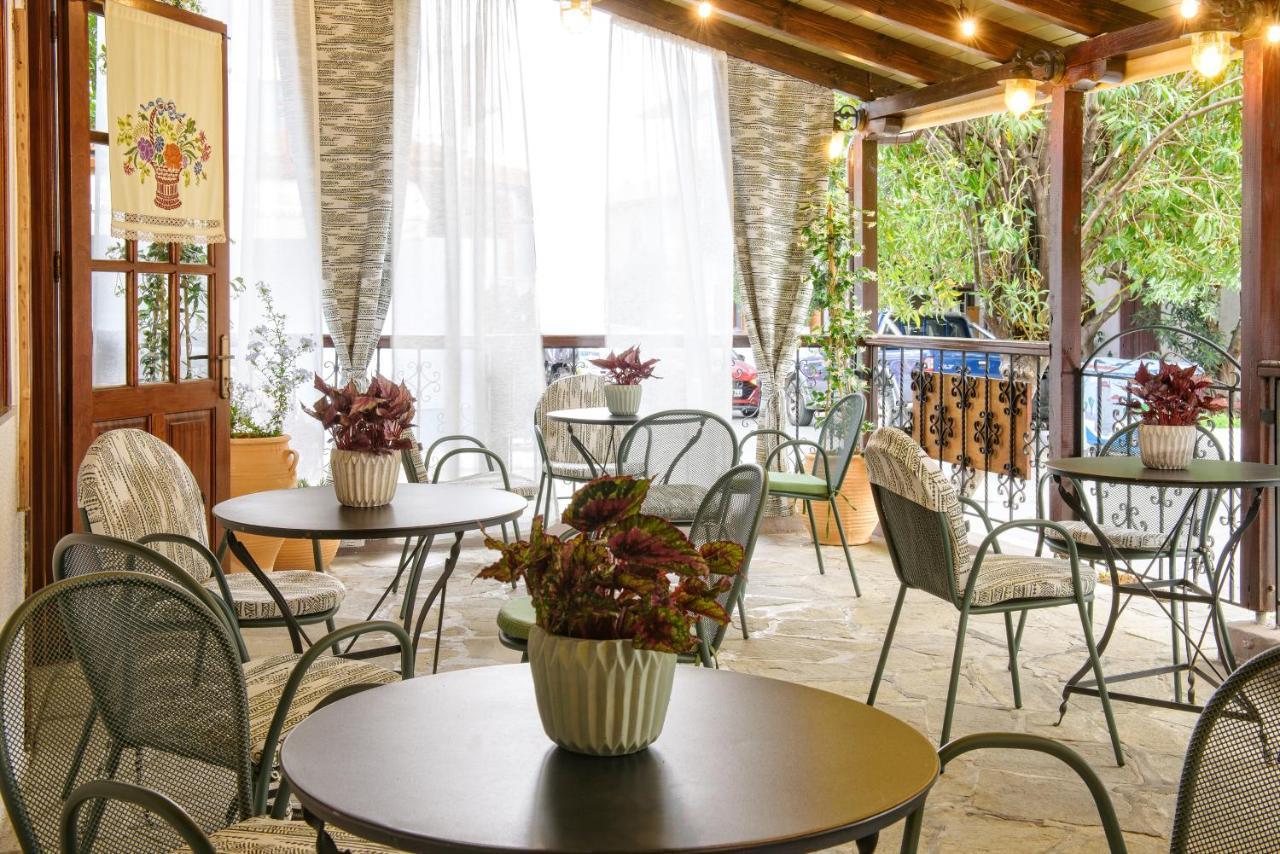 Hotel Theopisti Ouranoupoli Bagian luar foto