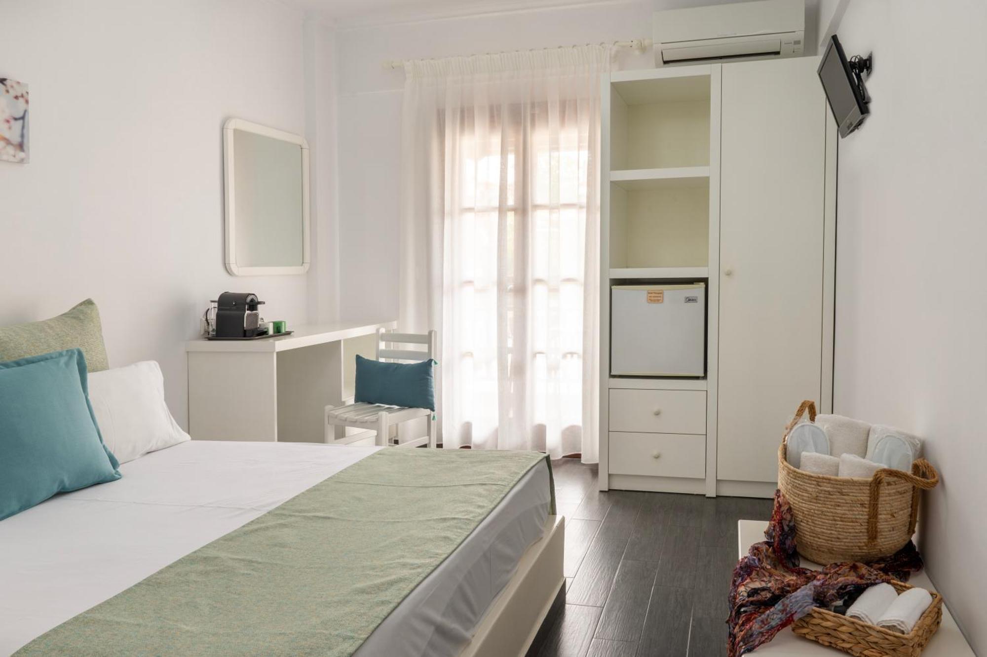 Hotel Theopisti Ouranoupoli Bagian luar foto
