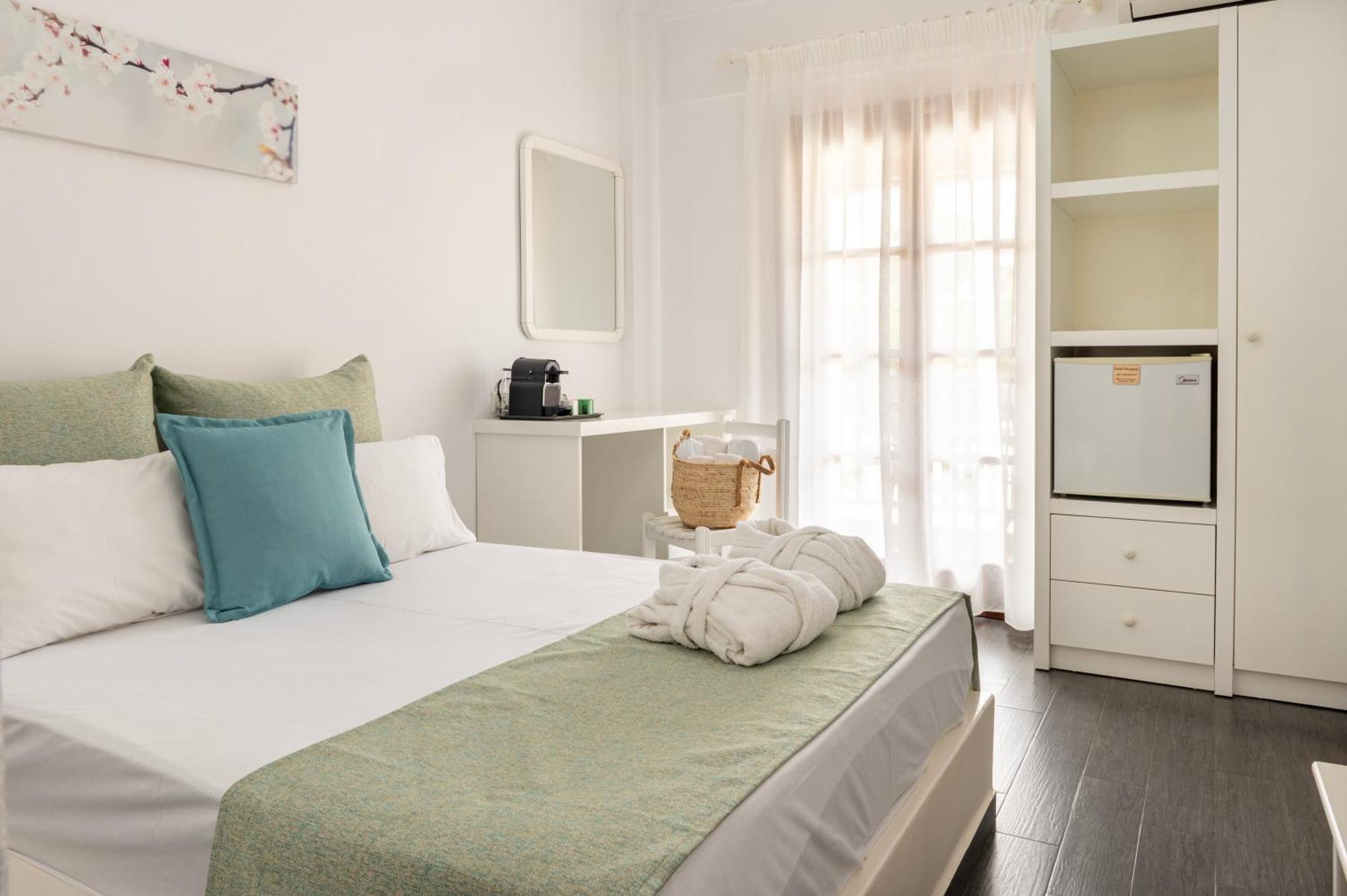 Hotel Theopisti Ouranoupoli Bagian luar foto