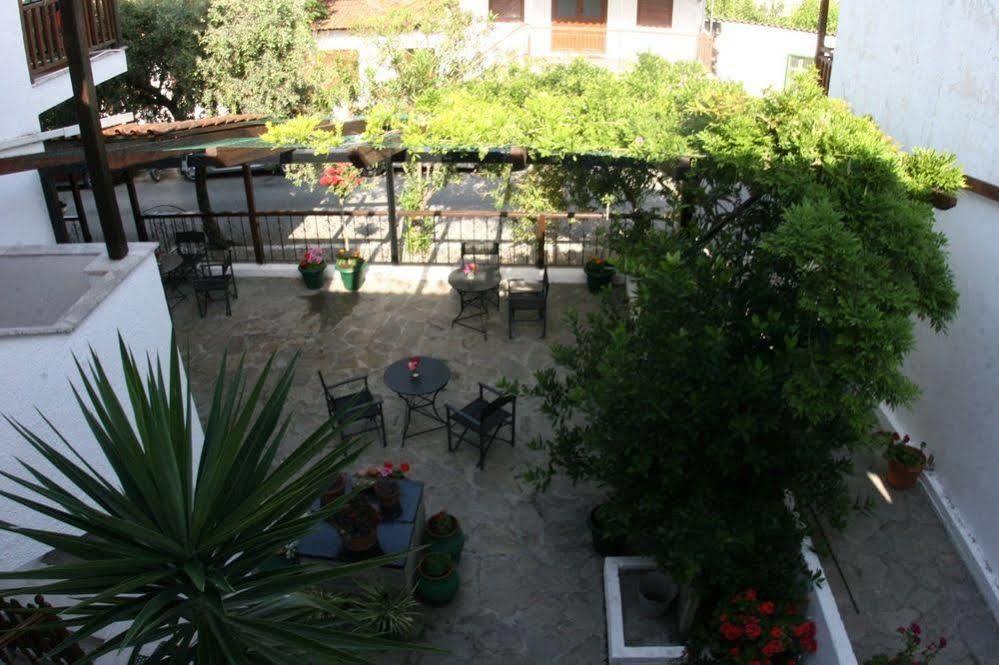 Hotel Theopisti Ouranoupoli Bagian luar foto